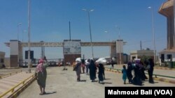 Civilians Returning Tal Abyad