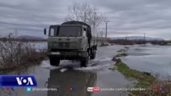 Shqipëri, fshati Obot i izoluar nga përmbytjet