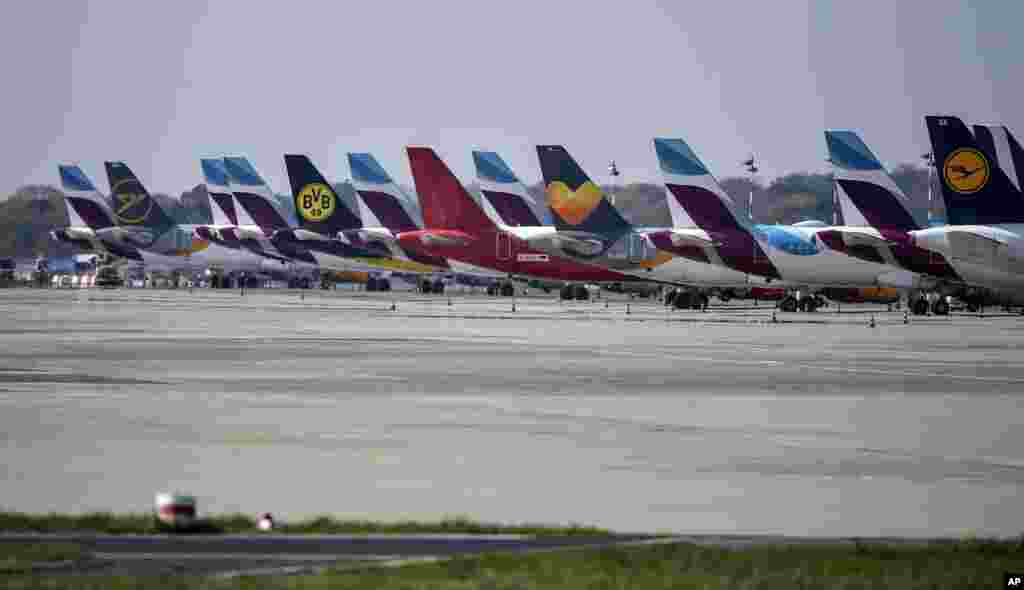 جرمنی کے اکثر ہوئی اڈوں پر مسافر طیاروں کی بڑی تعداد موجود ہے۔ دنیا بھر میں فضائی کمپنیوں کو نقصان کا سامنا ہے۔