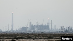 미국·이스라엘과 이란 간의 갈등이 이어지는 가운데, 2026년 3월 2일 카타르 라스 라판 산업 도시 내 카타르에너지(QatarEnergy) 액화천연가스(LNG) 생산 시설의 모습.