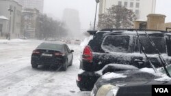 Bakıda qarlı-çovğunlu hava 