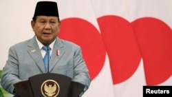 Presiden Prabowo Subianto menyampaikan pidato dalam konferensi pers di Istana Bogor, pada 11 Januari 2025. (Foto: Reuters/Ajeng Dinar Ulfiana)