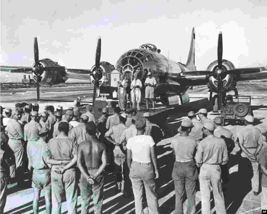 Jewish Religious Service on Saipan -- The ceremony was held on the Island of Saipan after the Japanese surrender there. (Photo: Nat'l Museum of American Jewish Military History)