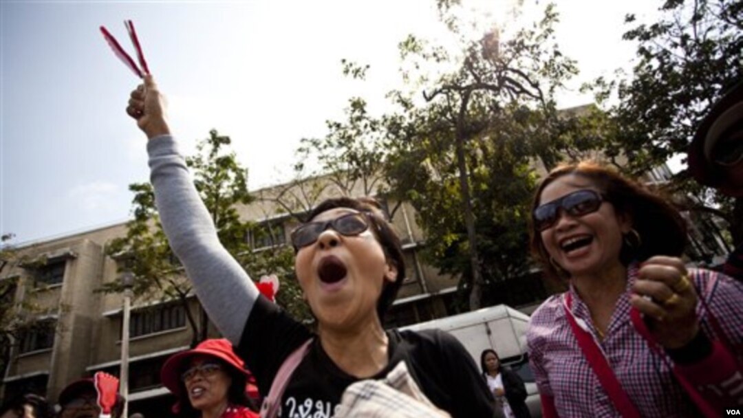 Demonstran Kaos Merah yang anti-pemerintah berdemo pekan lalu di Bangkok.