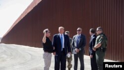 La decisión ha intensificado las marcadas divisiones entre Trump y miembros del Congreso que se oponen a la utilización de recursos militares para la construcción del muro. 