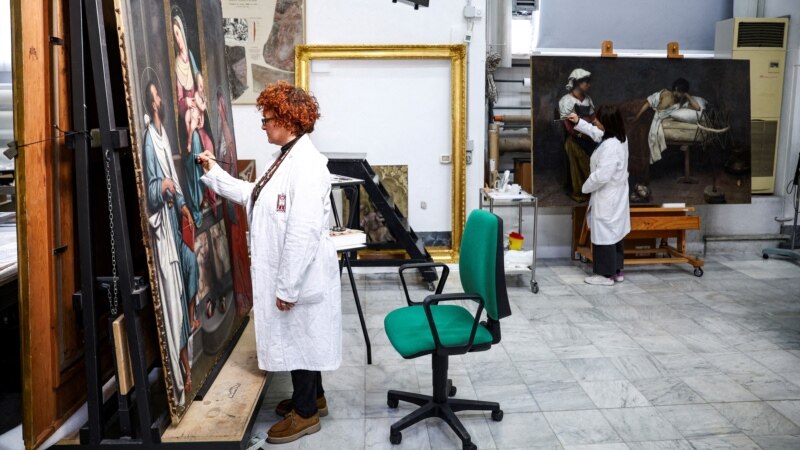 Vatican Experts Restore Masterpieces