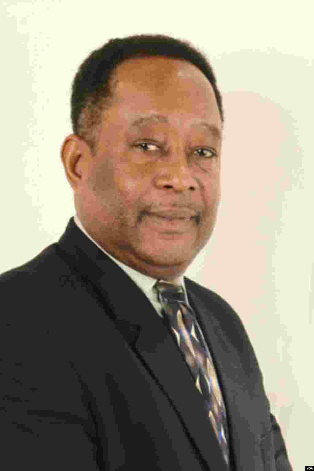 Creole Service Editor and Radio Broadcaster, Lyonel Desmarattes, rose to fame as a journalist during his years at the state-funded Radio Nacional. However, since the establishment of VOA's Creole Service in 1986, Desmarattes has been provided accurate, un