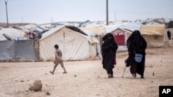 시리아 북동부 지역에 설치된 알홀 난민캠프