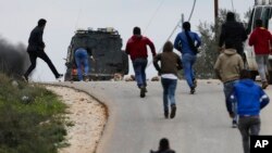 Demonstran Palestina memrotes perluasan permukiman Israel di Desa Beita dekat Nablus, Tepi Barat (foto: dok). 