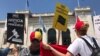 Demonstrators gather in front of the Organization of American States headquarters in Washington, May 31. OAS is holding a special meeting on how it might help resolve the multilayered crisis in Venezuela. (E. Favorato/VOA Spanish Service)