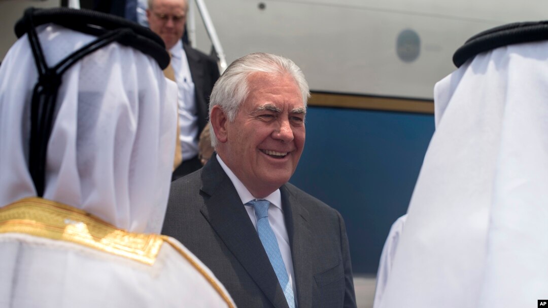 Amerika bosh diplomati Reks Tillerson bugun, payshanba kuni Qatarda amir Shayx Bin Hamad al-Taniy bilan bilan ko'rishmoqda. 