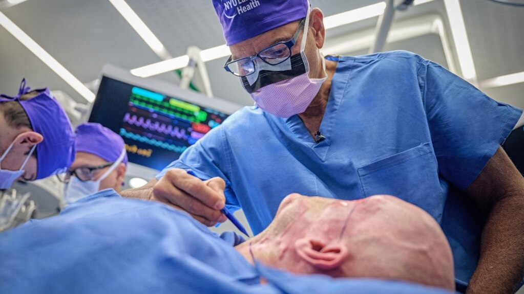 Man Receives World’s First Eye Transplant