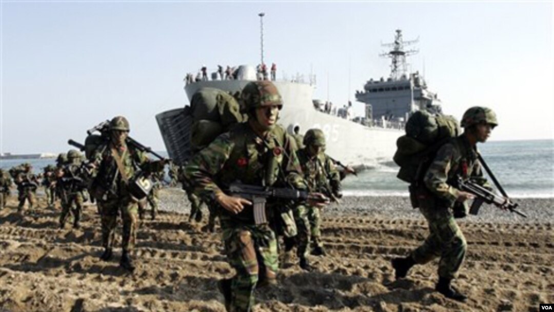 Latihan perang Angkatan Laut Korea Selatan di lepas pantai timur, diselenggarakan bersamaan dengan latihan Angkatan Udara di Pocheon.
