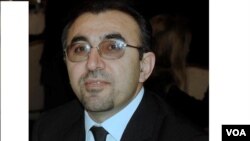 دکتۆر ئازاد مورادیان Dr.Azad Moradian