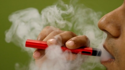 US Schools Use Surveillance to Catch Students Vaping