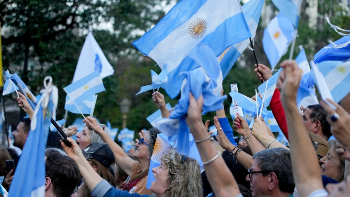 The Battle for Buenos Aires: Milei vs. Massa in Final Election Debate