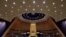 Tampak aula dari Majelis Umum PBB yang kosong sebelum pelaksanaan Sidang Umum PBB yang ke-76 yang digelar di markas PBB, di New York, pada 20 September 2021. (Foto: Pool via Reuters/John Angelillo)