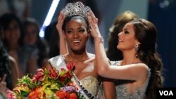 Lopes dijo que desea proseguir el trabajo que ya comenzó como Miss Angola, ayudando a su pueblo.