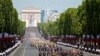 Parade militer tahunan dalam rangka memperingati Hari Bastille di jalan Champs-Elysees, Paris, Prancis, 14 Juli 2022. (REUTERS/Sarah Meyssonnier)