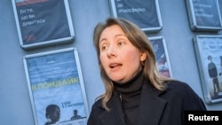 La directora y productora del fim ucraniano 'Klondike', Maryna Er Gorbach, durante una entrevista antes del estreno de la película en Kiev, el 24 de octubre de 2022.