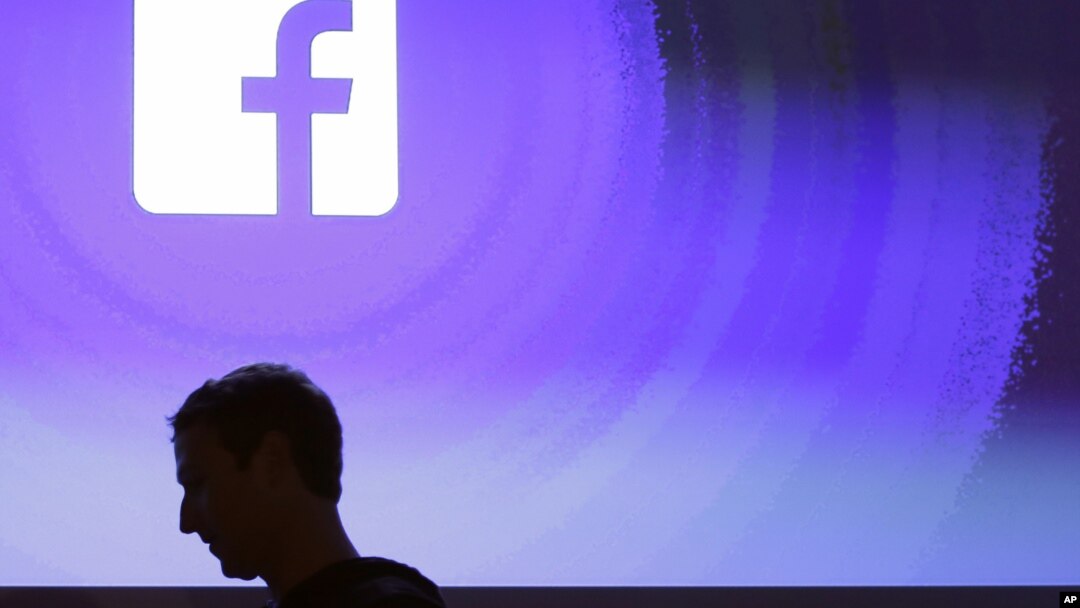 Giám đốc Điều hành Facebook Mark Zuckerberg đang bị đòi ra điều trần trước quốc hội Anh, Mỹ