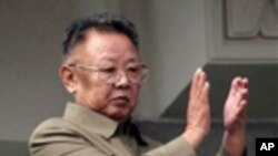 Lãnh tụ Triều Tiên quá cố Kim Jong Il được cấp hộ chiếu Brazil dưới cái tên Ijong Tchoi với ngày sinh là 4 tháng 4 năm 1940, theo một bản photocopy mà hãng tin Reuters nhìn thấy.