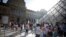Viện Bảo tàng Louvre, ở Paris, Pháp, mở cửa trở lại ngày 6/7/2020.