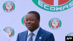 Le président togolais Faure Gnassingbé lors d'un sommet à Abuja, le 16 décembre 2017.