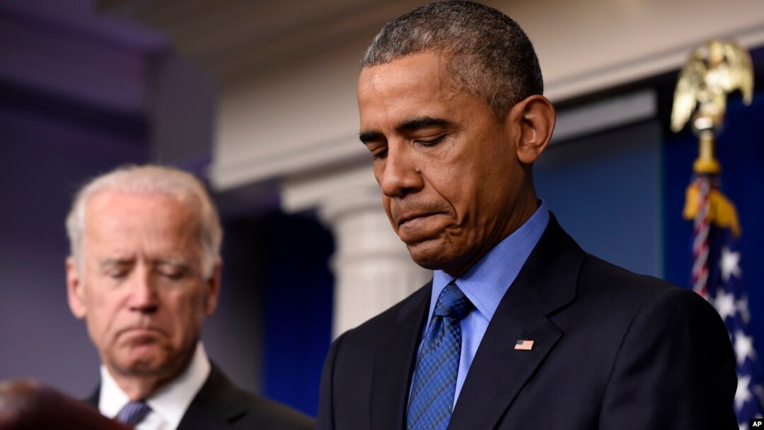 Presiden AS Barack Obama didampingi Wapres Joe Biden memberikan komentarnya atas penembakan di kota Charleston, South Carolina, hari Kamis (18/6).
