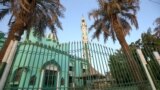 A picture shows a closed mosque in the capital Khartoum during the Muslim holy month of Ramadan on April 25, 2020, amid a curfew due to the COVID-19 coronavirus pandemic. 