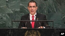 Menteri luar negeri Venezuela, Jorge Arreaza berbicara pada Sidang Umum PBB di New York, Senin (25/9). 