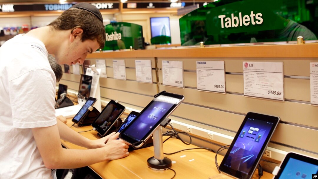 Penjualan tablet diperkirakan akan mencapai 250 juta unit tahun 2013, atau meningkat lebih dari 60 persen dari tahun sebelumnya (foto: dok). 
