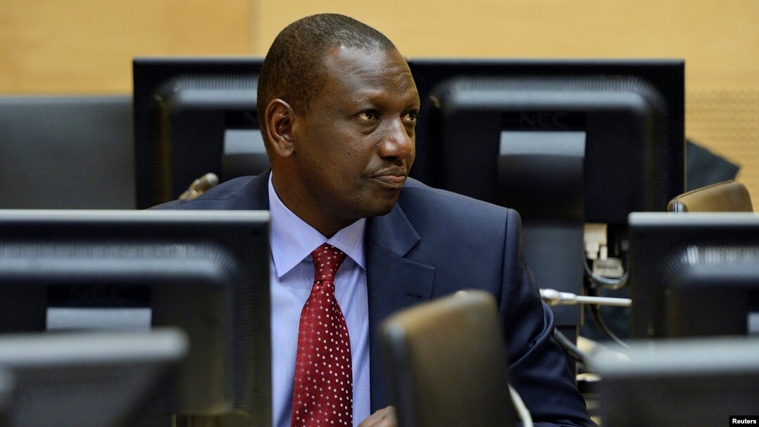 Phó Tổng thống Kenya William Ruto ngồi trong phòng xử án của Tòa án Hình sự Quốc tế (ICC) ở La Haye, Hà Lan, ngày 14/5/2013.