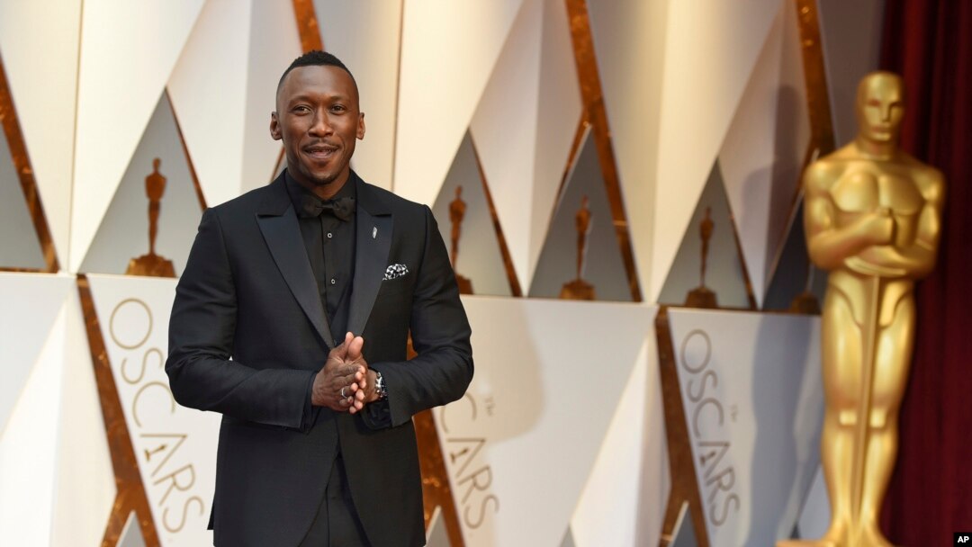 Mahershala Ali tiba di perhelatan Oscars 2017 di Dolby Theatre, Los Angeles (26/2).