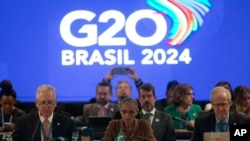 La ministra brasileña de Medio Ambiente, Marina Silva, en el centro, asiste a la reunión ministerial de medio ambiente y sostenibilidad del G20 en Río de Janeiro, Brasil, el 3 de octubre de 2024. AP