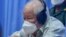 Khieu Samphan, mantan kepala negara Khmer Merah, duduk di ruang sidang pengadilan kejahatan perang yang didukung PBB di Phnom Penh, Kamboja, Senin, 16 Agustus 2021. (Nhet Sok Heng/Extraordinary Chambers in the Courts of Cambodia via AP)