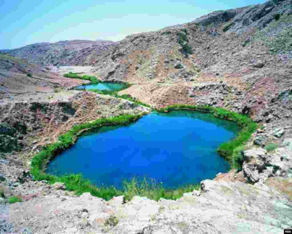 دریاچه دوقلوی سیاه گاو شهرستان آبدانان در استان ایلام عکس: نصیری (ارسالی شما) 