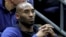 ARHIVA - Kobe Bryant na utakmici u Columbusu, u državi Ohio, 30. marta 2018. (AP Photo/Ron Schwane)