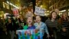 Manifestantes protestan en Washington D.C. contra la victoria de Donald Trump en las elecciones presidenciales de Estados Unidos. Noviembre 10, de 2016.