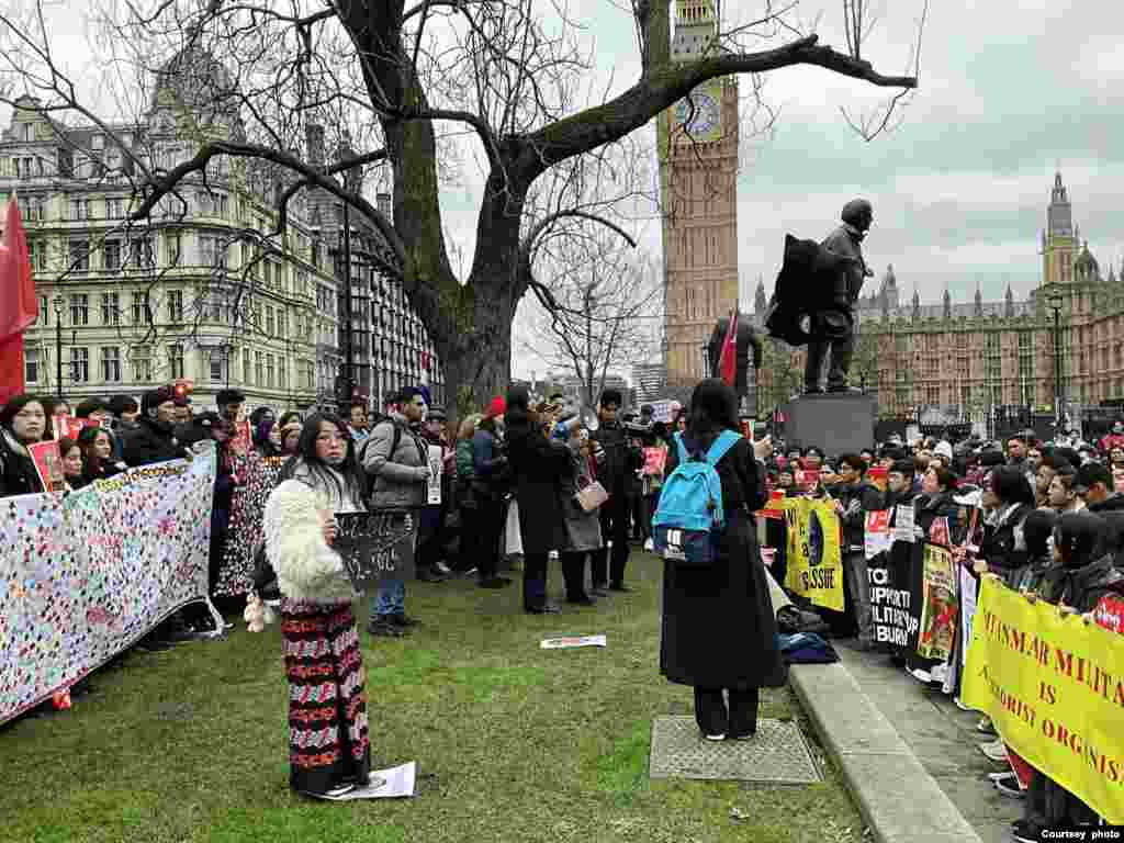 ယူကေနိုင်ငံ လန်ဒန်မြို့တော်မှာ ဒီနေ့ကျင်းပတဲ့ စစ်တပ်အာဏာသိမ်း ၄ နှစ်ပြည့် ဆန့်ကျင်ဆန္ဒပြပွဲ မြင်ကွင်း။ ဖေဖေါ်ဝါရီ ၁၊ ၂၀၂၅ (Photo credit: NUG office, UK)