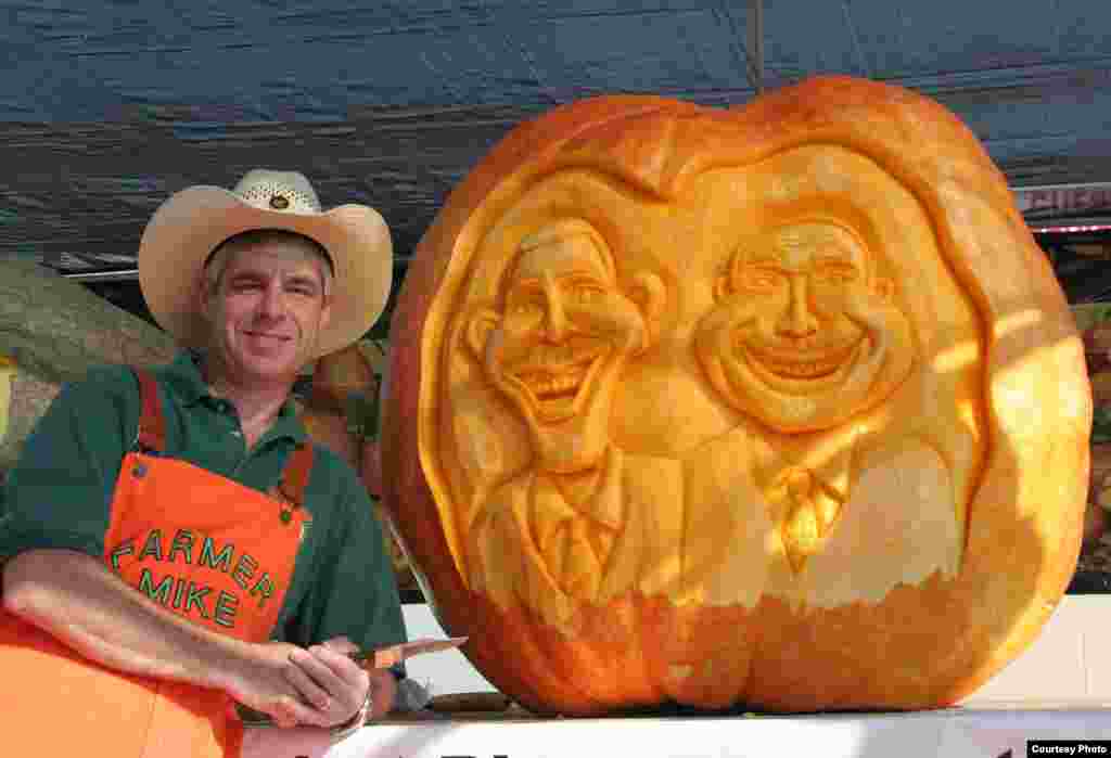 农民麦克2008年刻的奥巴马和麦凯恩( By Patrick O'Donnell )