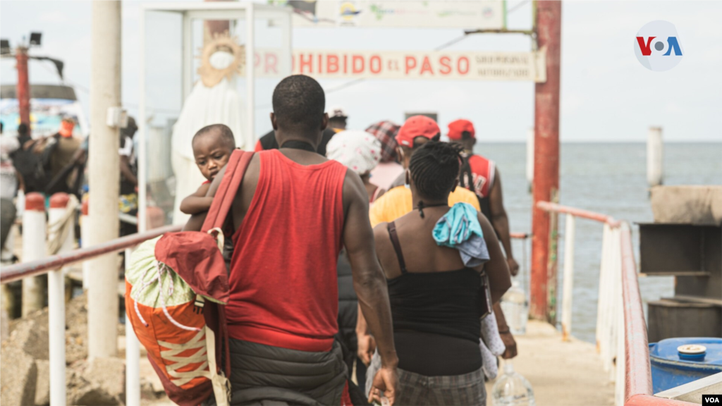 Los migrantes que se enfrentaran a un viaje de cerca de 2 horas a mar abierto con destino a Capurgan&#225;, donde se reportan olas de hasta 10 metros de altura.