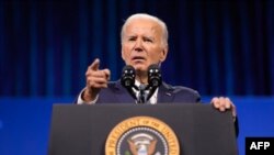 Presiden AS Joe Biden berbicara dalam Konvensi Nasional Asosiasi Nasional untuk Kemajuan Warga Kulit Berwarna ke-115 di Las Vegas, Nevada, pada 16 Juli 2024. (Foto: AFP/Kent Nishimura)