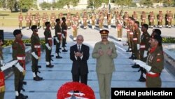 Perezida wa Afuganisitani Ashraf Ghani muri Pakisitani