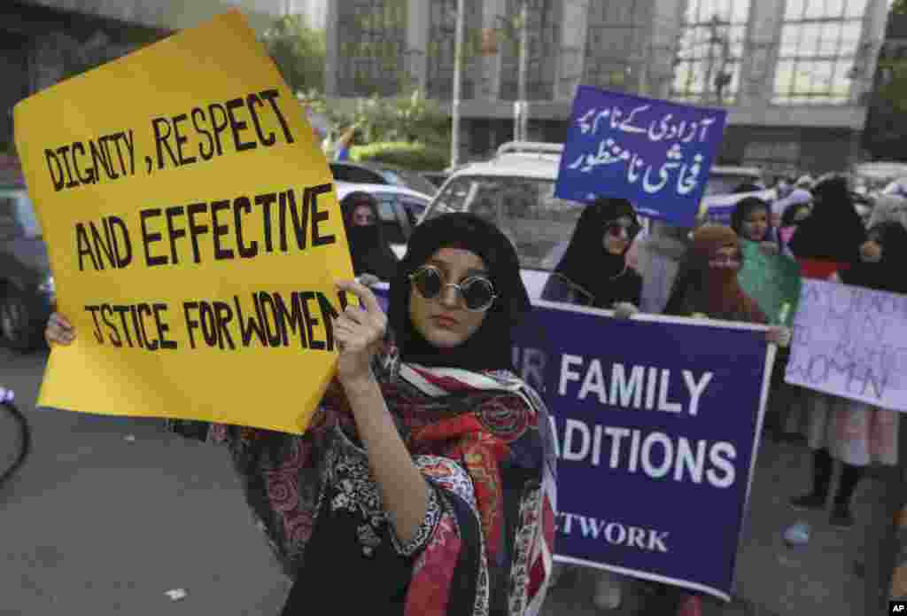 Pakistanis take party in a pro-women rally ahead of Women&#39;s Day in Karachi, Pakistan. 