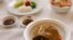북한 평양의 한 식당 테이블에 차려진 요리들. (자료사진)
