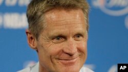 Steve Kerr, entraîneur de Golden State, en conférence de presse, Oakland Californie, le 2 juin 2016