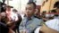 ဒုရဲမှုးမိုးရန်နိုင် ကိုရုံးထုတ်လာစဉ် 