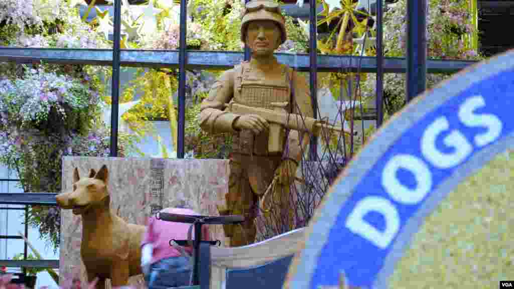 向战地军犬致敬的花车