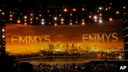 ARCHIVO - Una vista del escenario en la 71a entrega de los Premios Emmy en Los Ángeles el 22 de septiembre de 2019.